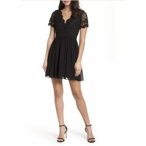 Lulus Angel in Disguise Black Lace Skater Dress XS